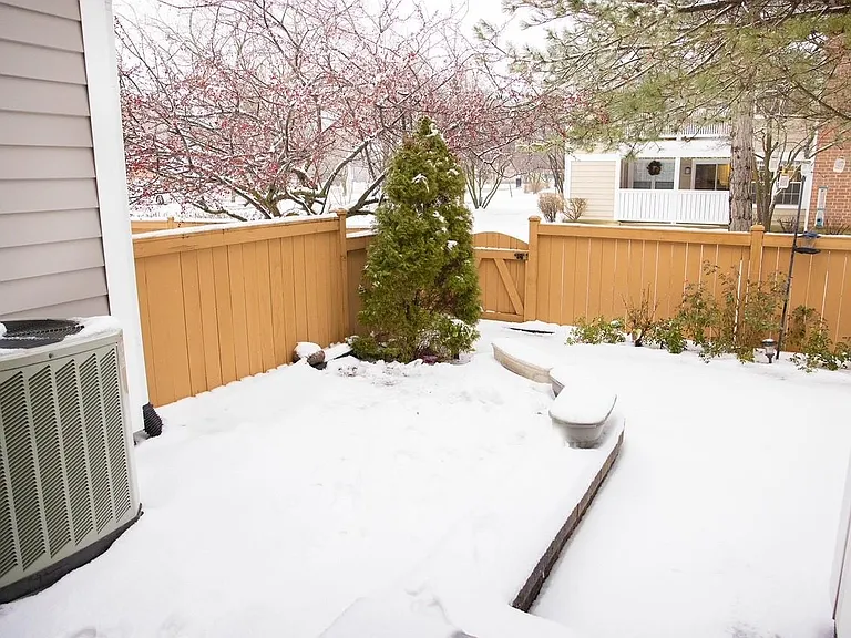 53 Stevens Dr — Photo 22