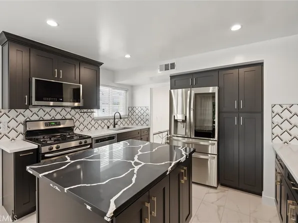 5974 Costello Ave, Van Nuys, CA 91401