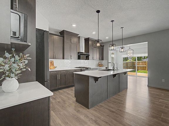 4th image of 4675 Alwood Way SW