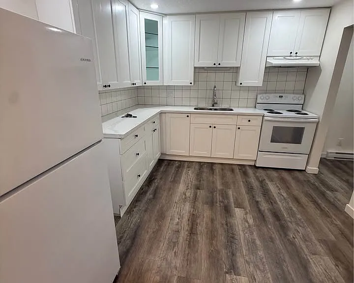 612 King St E #6 — Photo 1