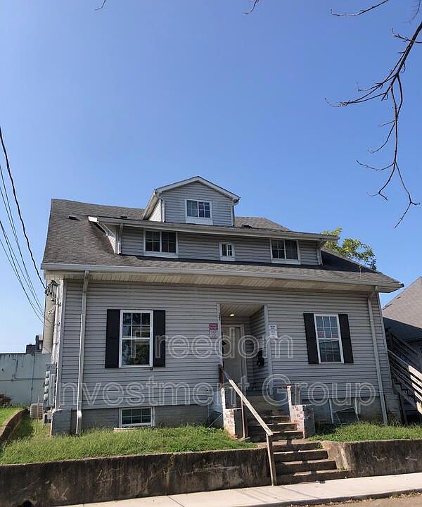 1st image of 121 Pruett Pl #7
