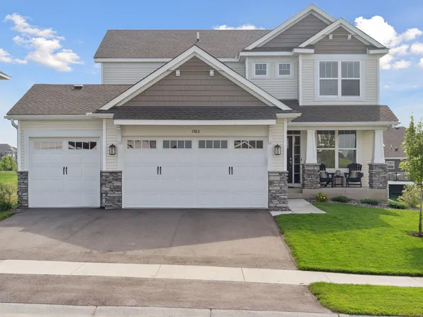 1583 Edgebrook Ln, Carver, MN 55315