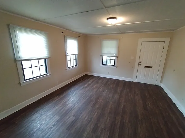5605 Wesconnett Blvd — Photo 4