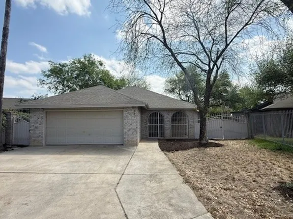 8635 Oakridge Loop, Laredo, TX 78045