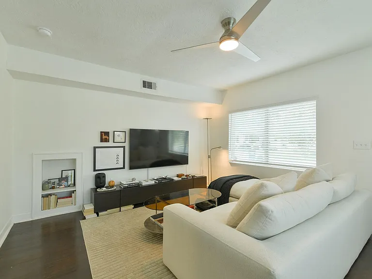 4203 Rusk St #1 — Photo 2