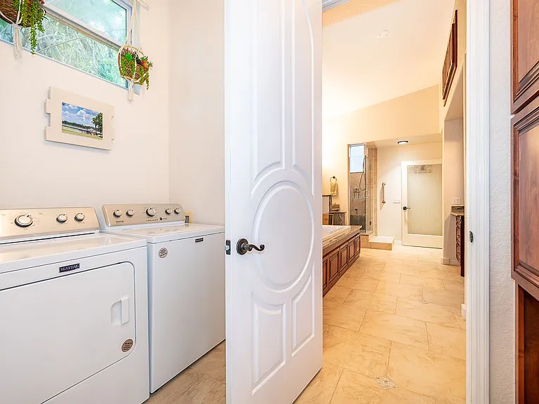 2339 Neptune Rd — Photo 32