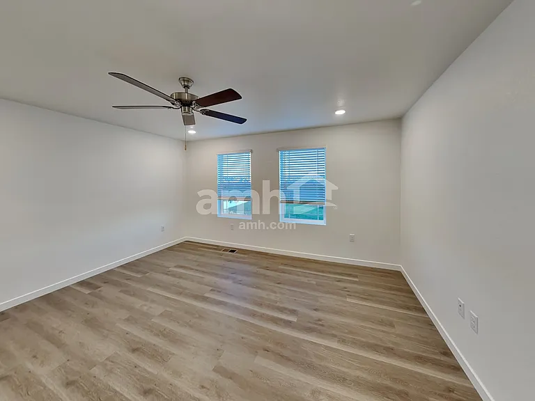 26132 E Calhoun Cir — Photo 9