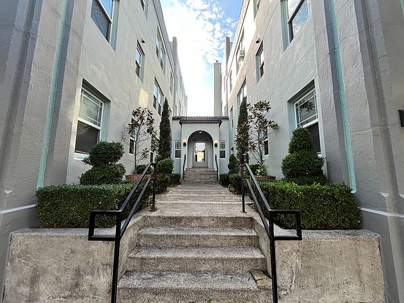 2nd image of 1431 NE 21st Ave #109
