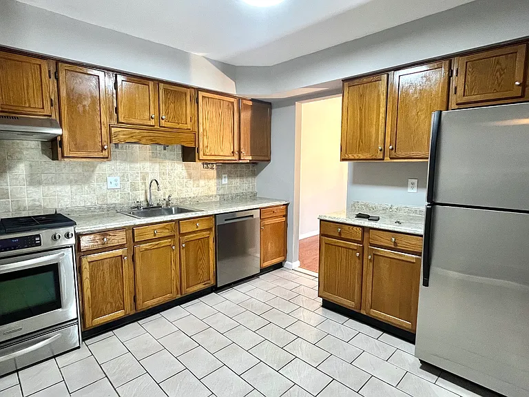 149 Zwolak Ct — Photo 11