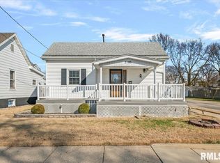 2100 N 16th St, Springfield, IL 62702