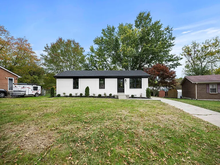 113 Locker Ct — Photo 2