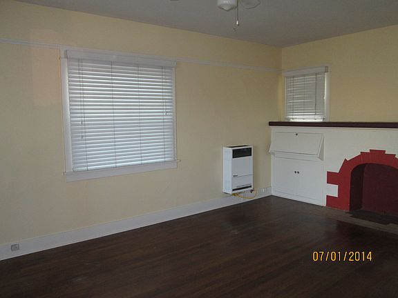 4th image of 4127 32nd St