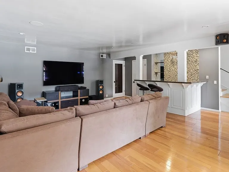 503 N Greencraig Rd — Photo 34