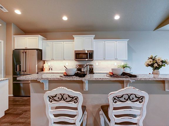 4th image of 2901 Cashmere Dr