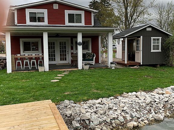 4th image of 4947 Buckeye Ave NE