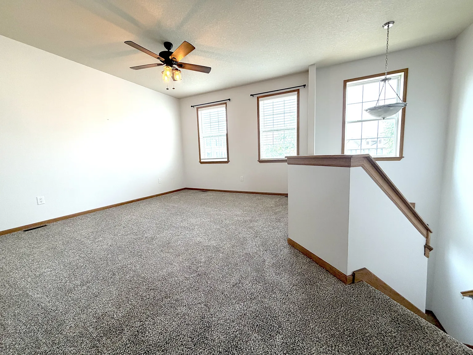 1005 Northeast Kamies Lane - Townhome — Photo 2