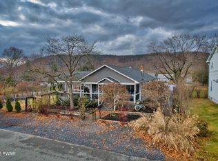 807 Avenue P, Matamoras, PA 18336