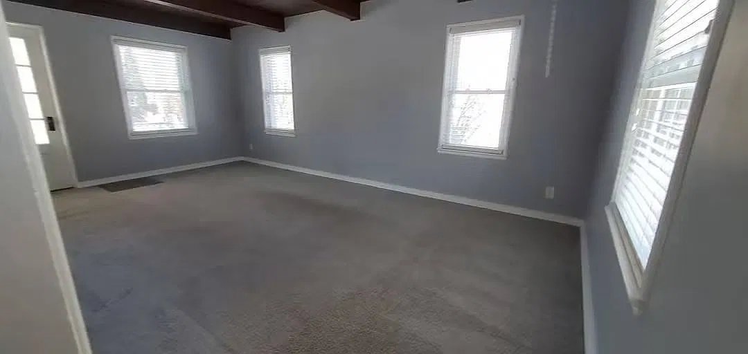 2 bed, 1000 sqft, $1,400 — Photo 2