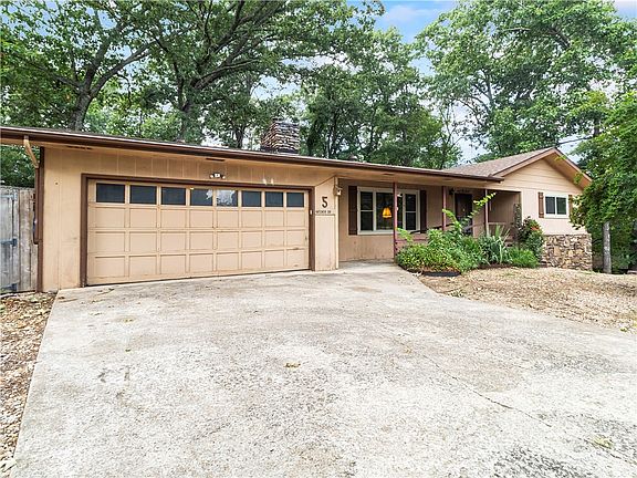3rd image of 5 Hatcher Dr