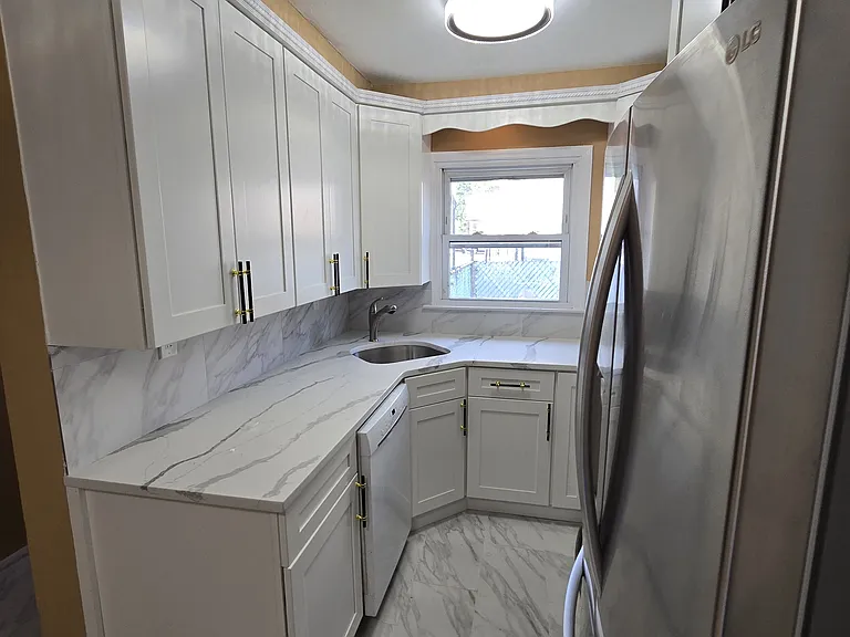 74 Caswell Ave #1 — Photo 15