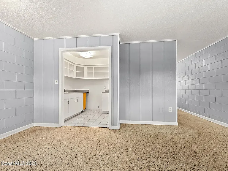 Peachtree Apartments — Photo 8