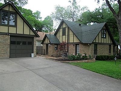 2nd image of 120 Appian Way