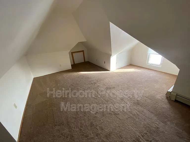 223 N 11th Ave E #2 — Photo 8