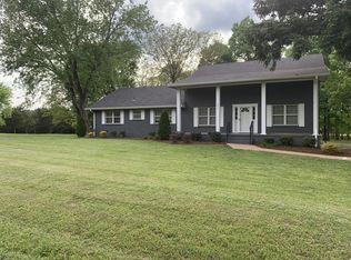 7015 Mountain View Rd, Ooltewah, TN 37363