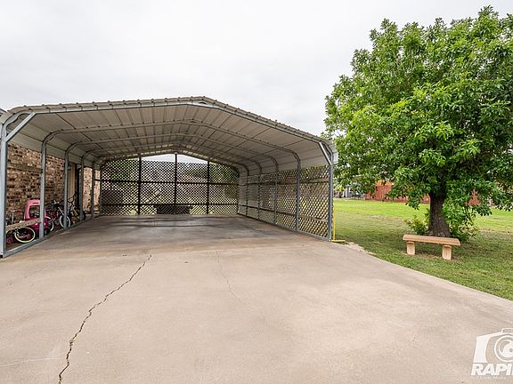 4th image of 1021 Cricket Ln