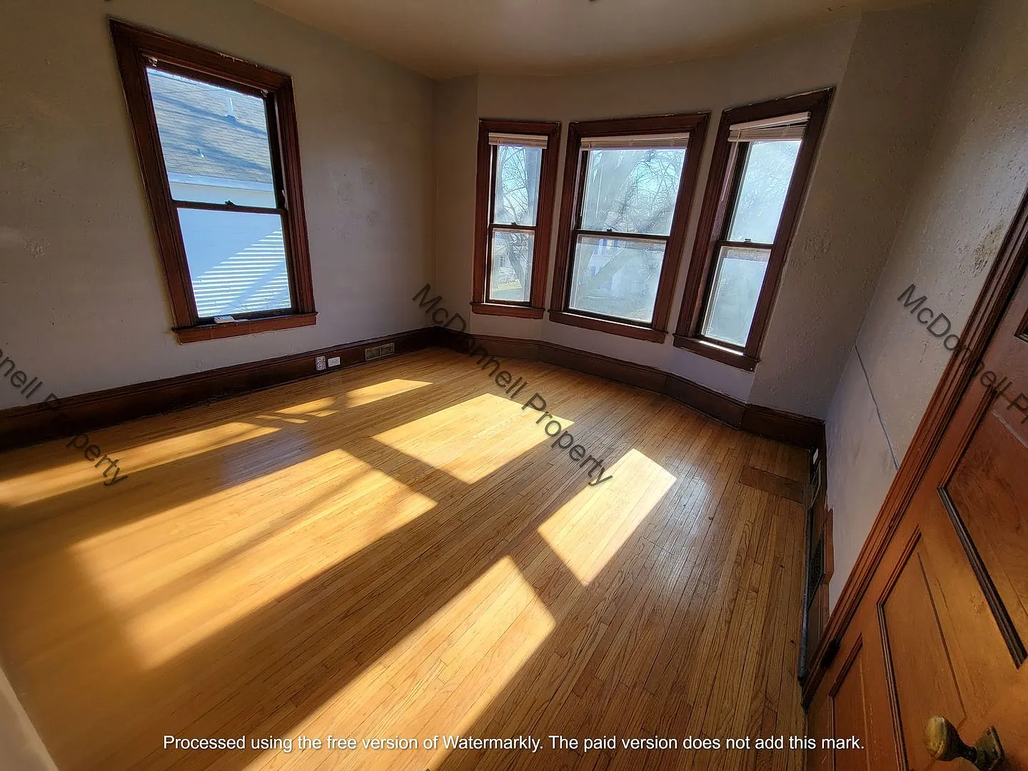 Studio, 1.0 bath, $575 — Photo 2