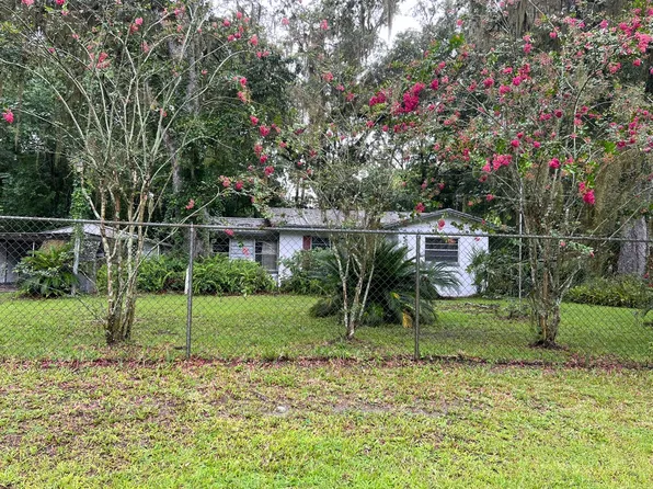 2023 County Road 429, Lake Panasoffkee, FL 33538