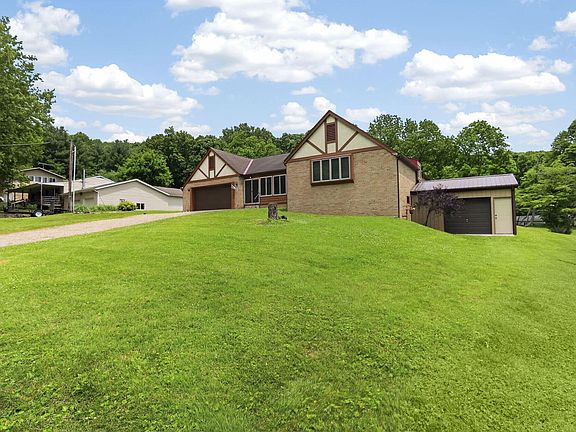 4th image of 100 Burch Dr