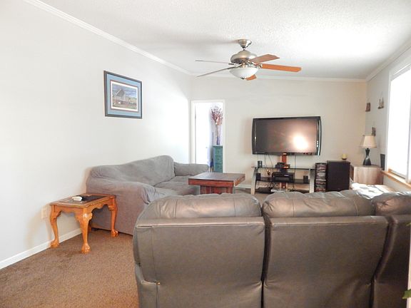 Spacious Family Room!