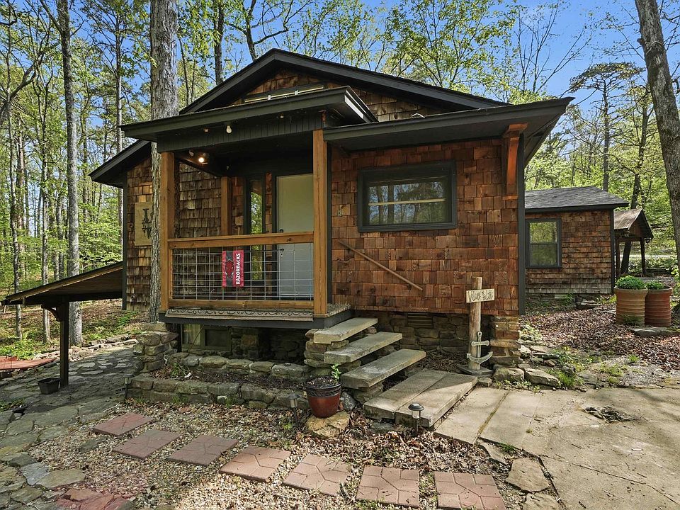 1st image of 99 Roxie Ln