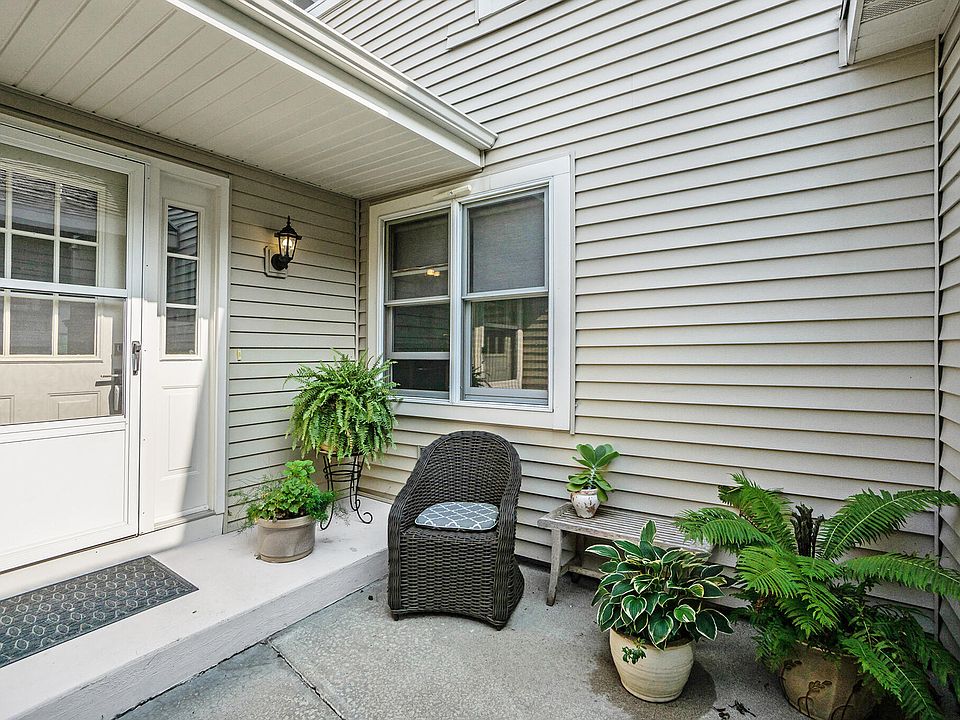 7563 Woodbridge Ln, Portage, MI 49024 Zillow