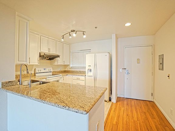 4th image of 321 N Orange Ave APT 305