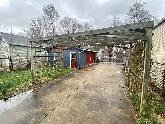 2nd image of 3047 W 47th St