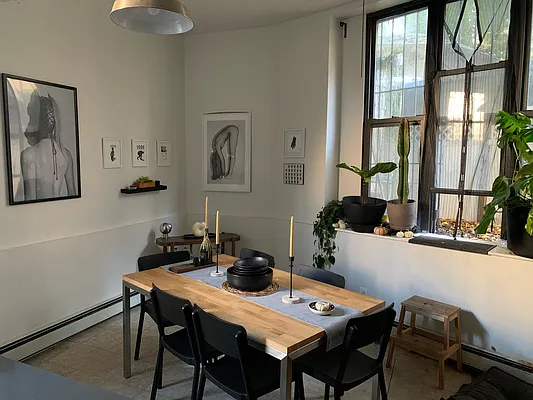 Rented by EXR | media 1