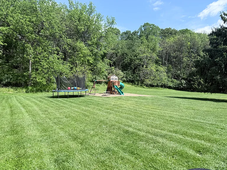 207 Old Post Rd #2 — Photo 15