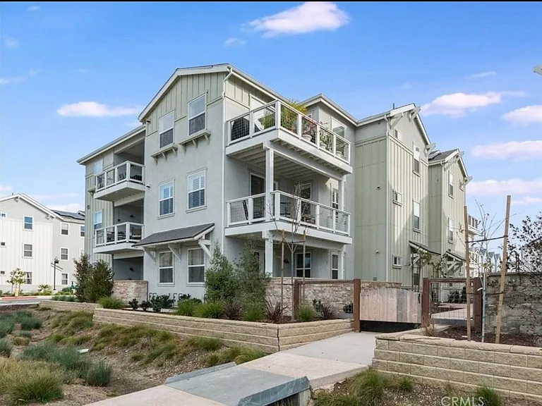 915 Madonna Rd #201 — Photo 1