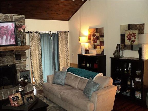 5th image of 476 Oak Hill Dr