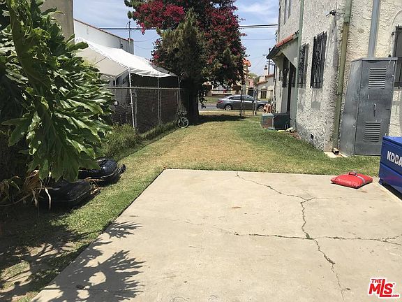 2nd image of 1318 W 83rd St