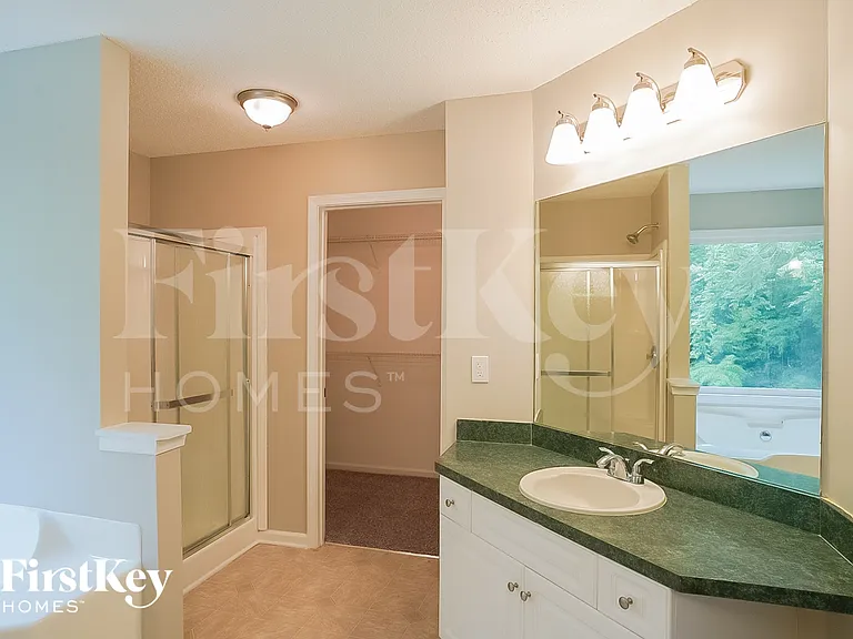 174 Somerset Ln — Photo 11