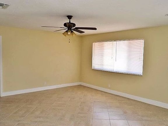 2nd image of 1407 Fernlea Dr