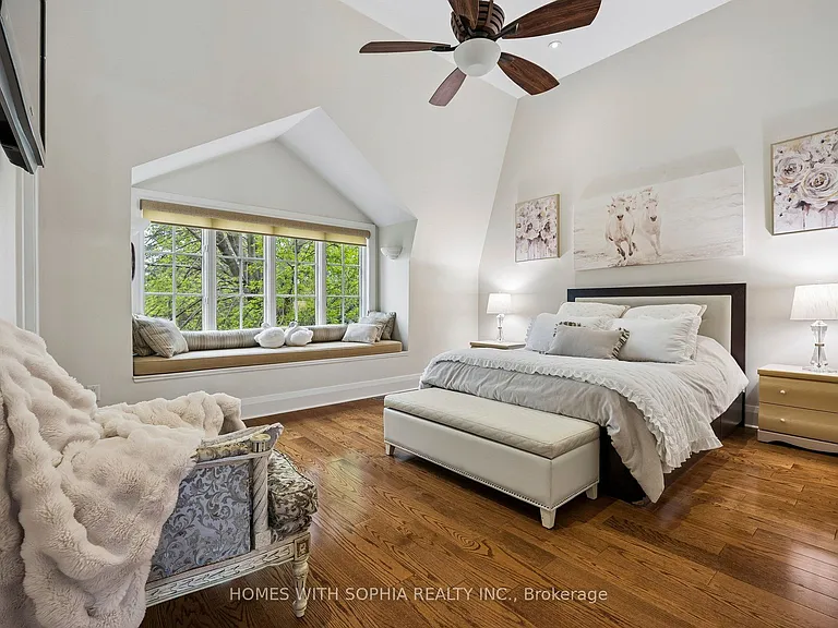 162 Glenvale Blvd — Photo 30