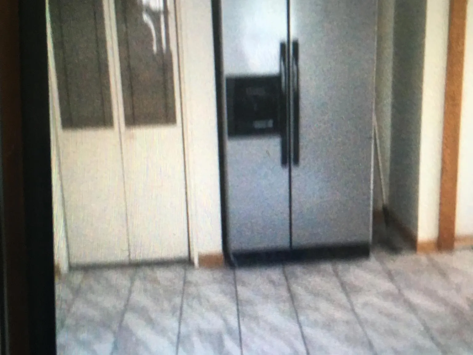 3 bed, 1250 sqft, $2,100 — Photo 4