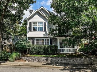 2204 Parkview Run NW, Atlanta, GA 30318
