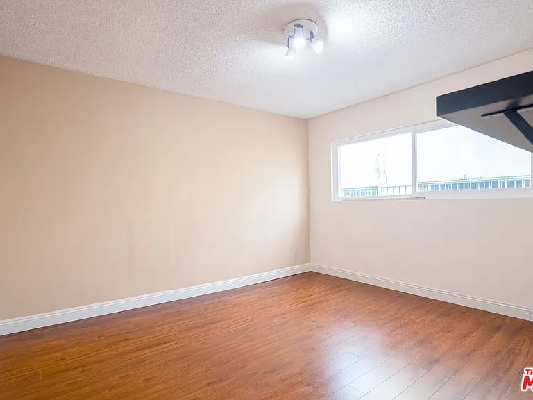 446 S Saint Andrews Pl #3 — Photo 12