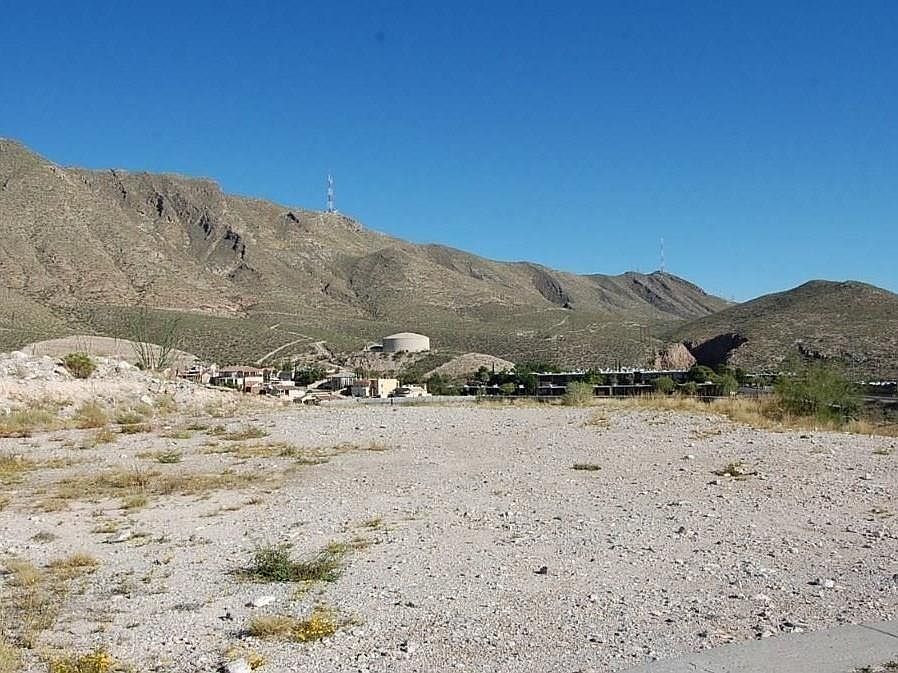 1st image of 208 Everest Dr