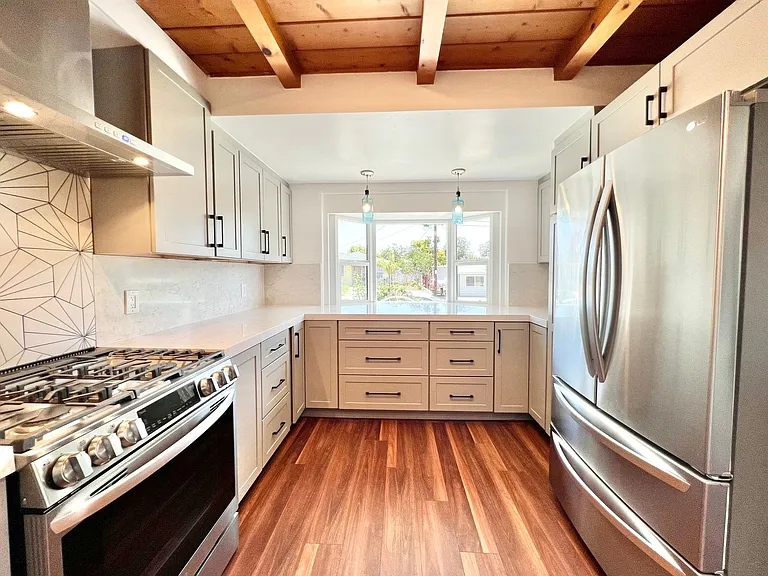 3744 Gayle St — Photo 2